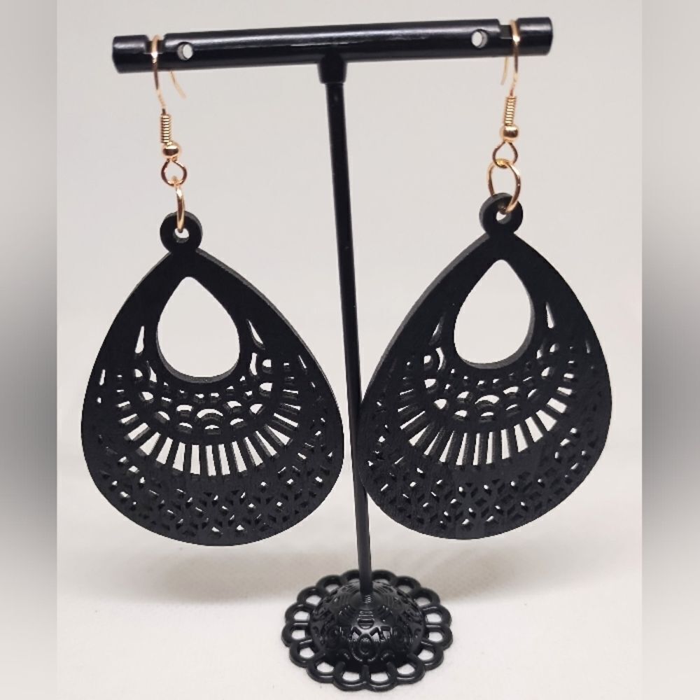 Women's earrings‎ wooden French style black dangle new e62